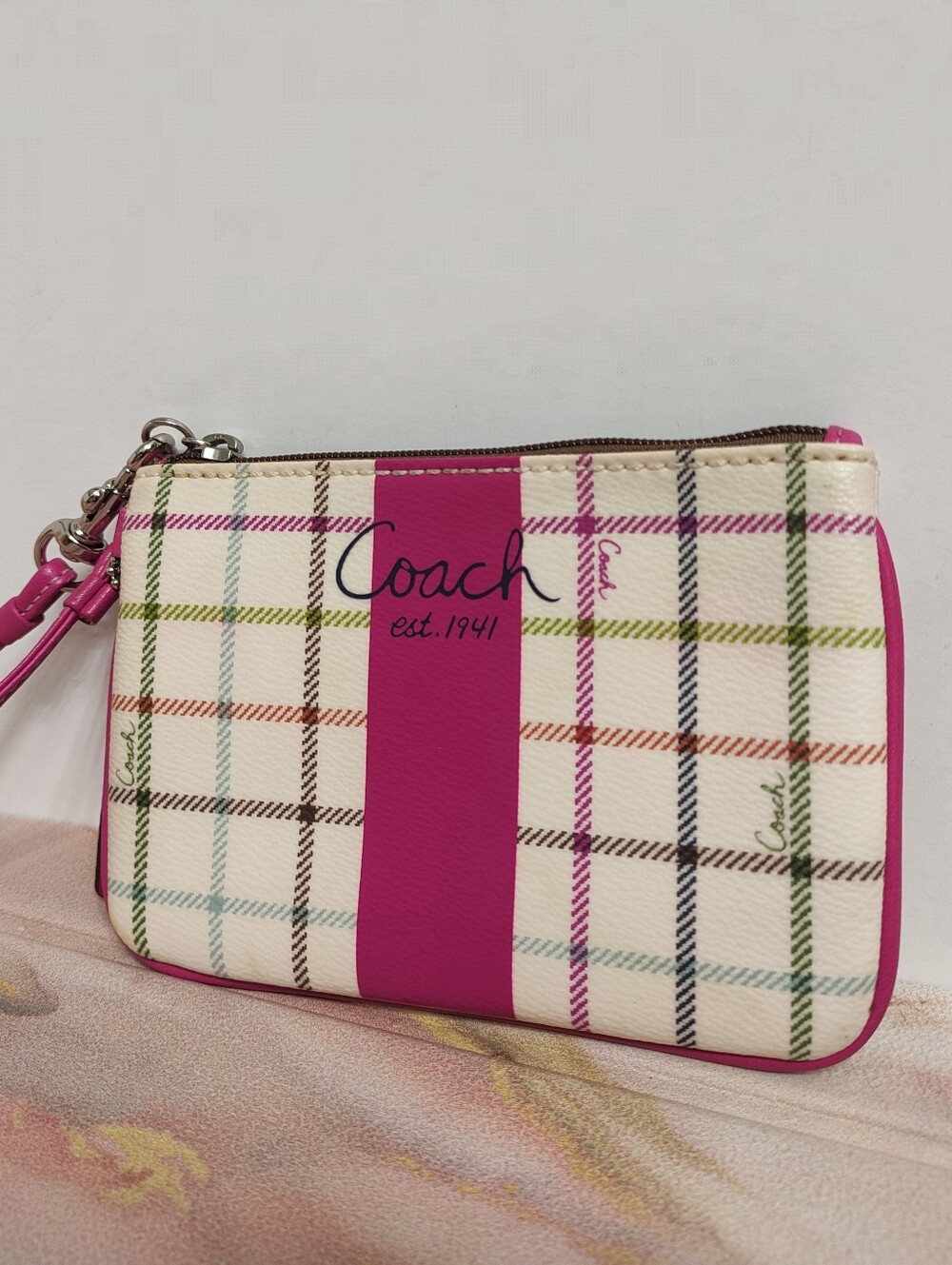 Vintage Y2K Coach Heritage Tattersal Wristlet